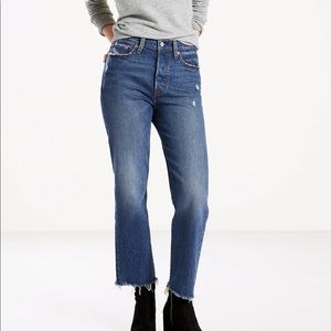 Levi’s wedgie jean size 32